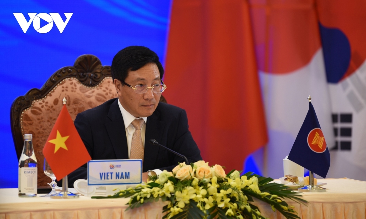 EAS Foreign Ministers' Meeting marks 15-year milestone of co-operation